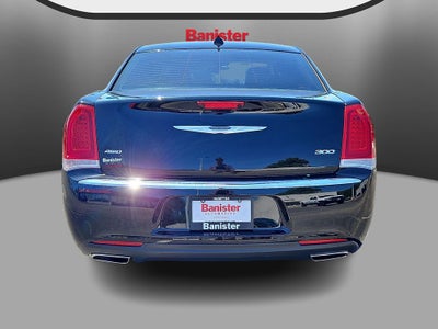 2023 Chrysler 300 Touring