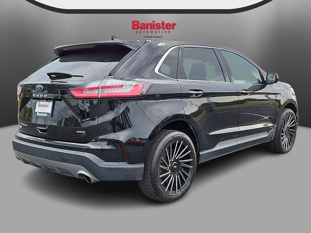 2022 Ford Edge Titanium