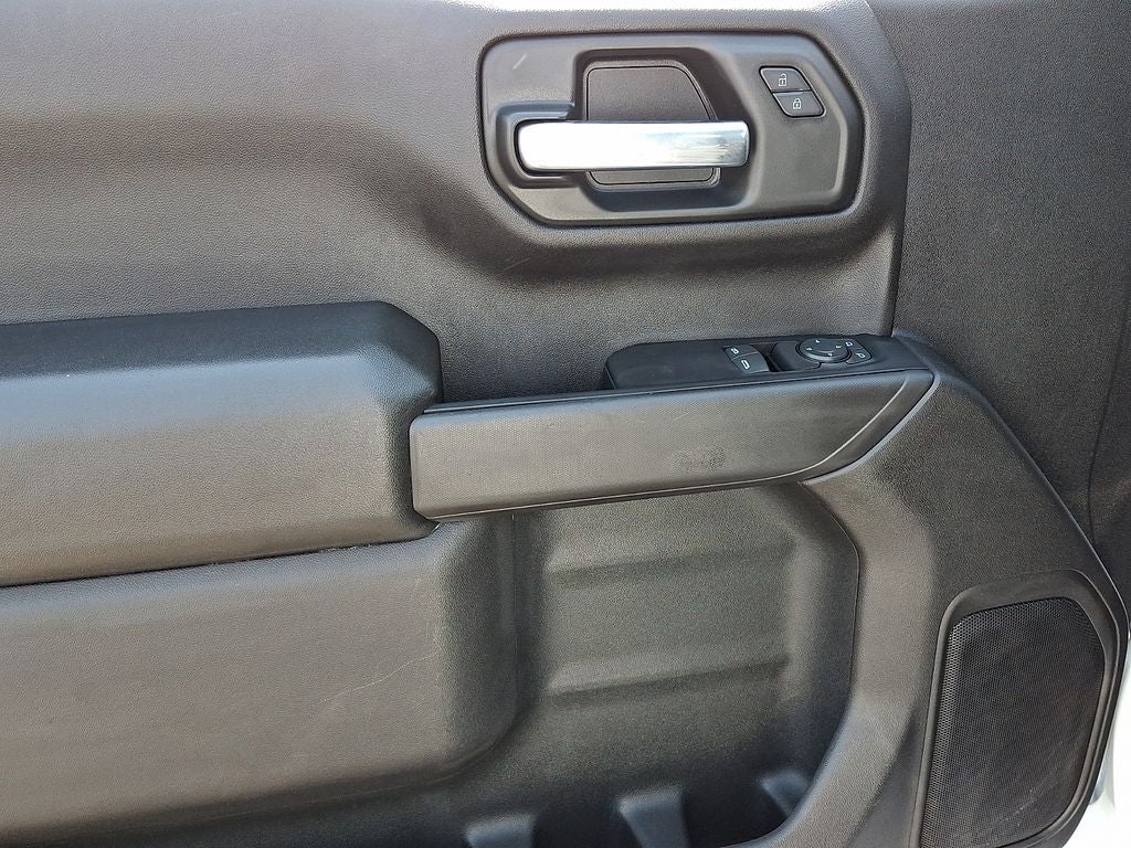 2023 GMC Sierra Pro