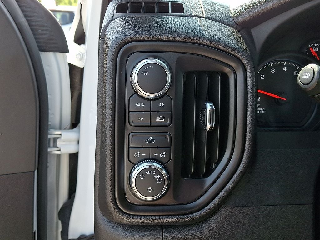 2023 GMC Sierra Pro