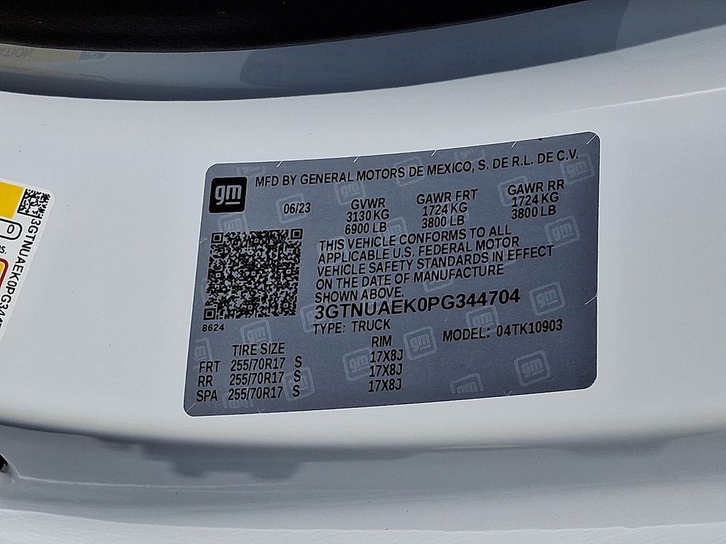 2023 GMC Sierra Pro