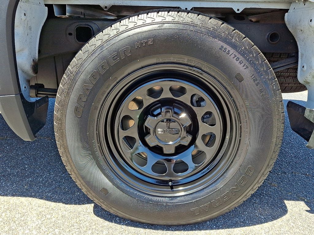 2023 GMC Sierra Pro