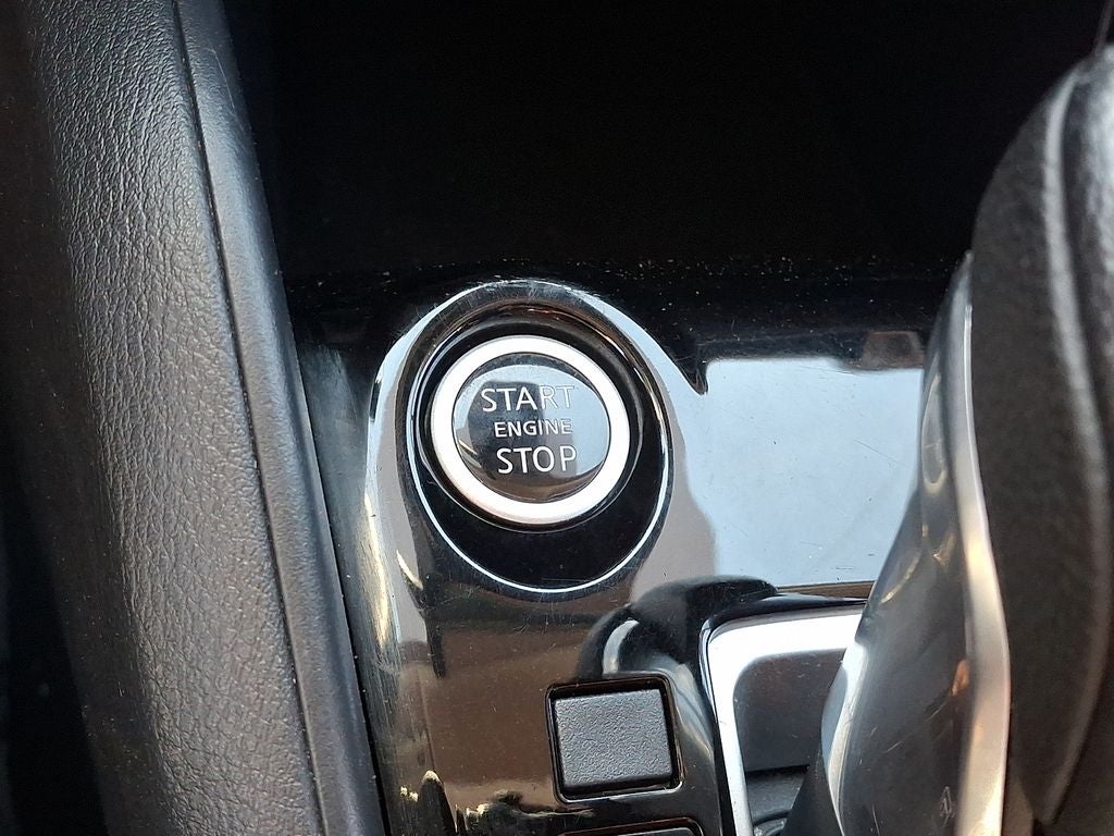 2020 Nissan Versa SR