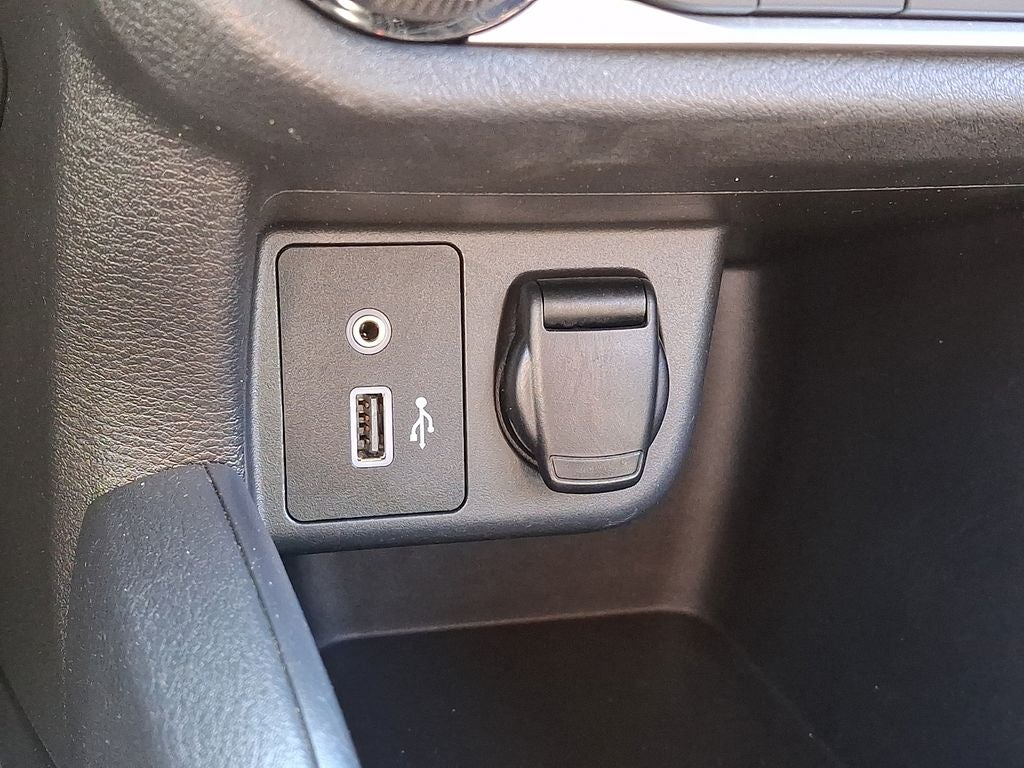 2020 Nissan Versa SR
