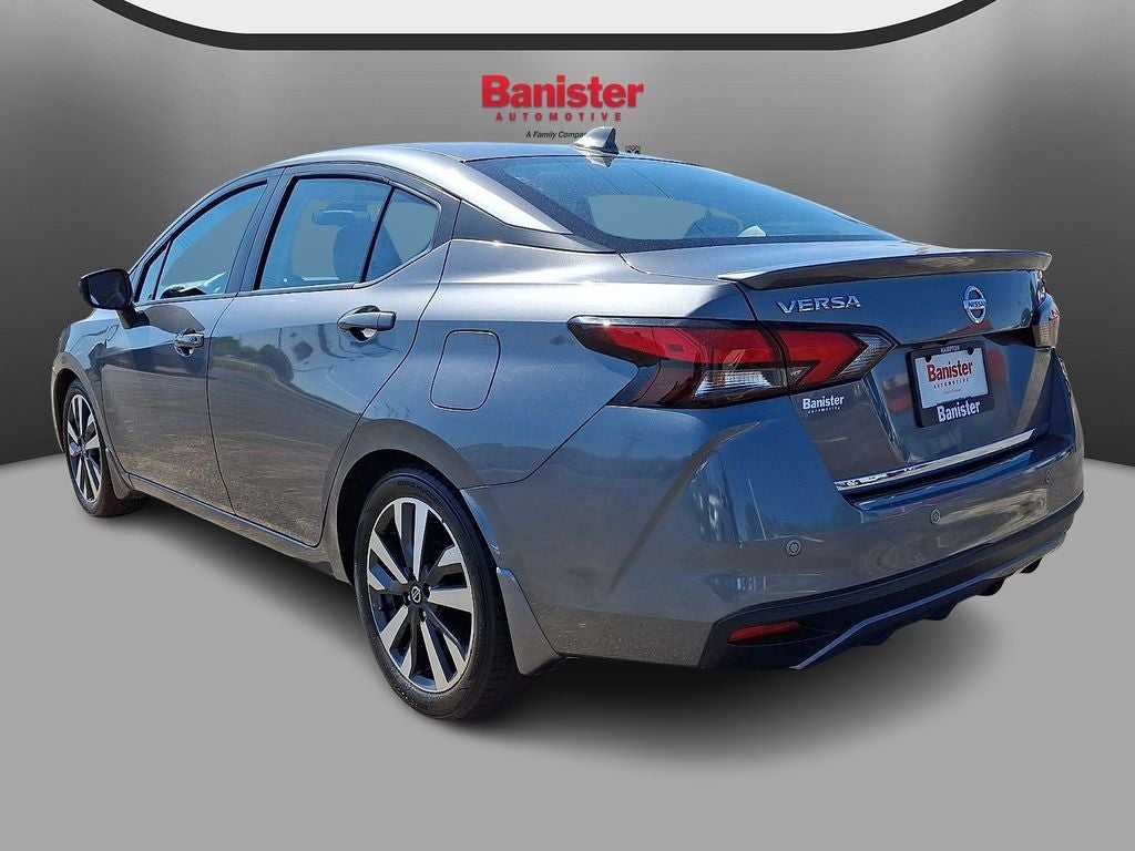 2020 Nissan Versa SR