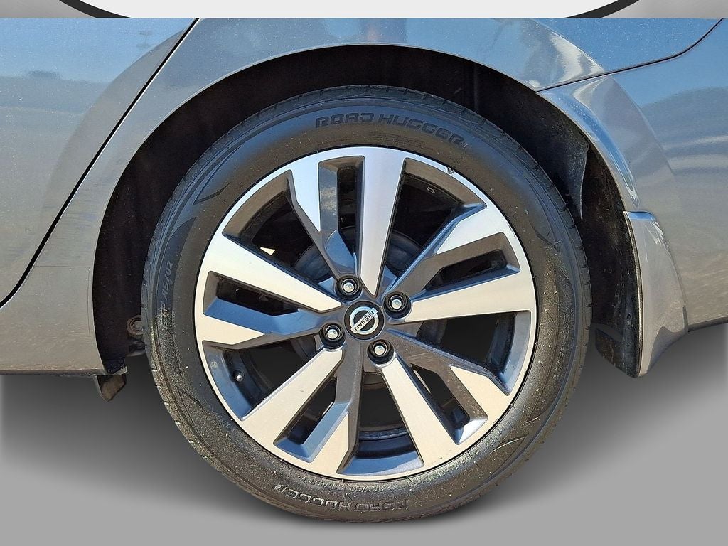 2020 Nissan Versa SR