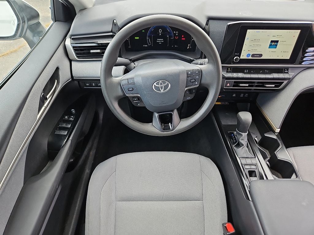 2025 Toyota Camry Hybrid LE