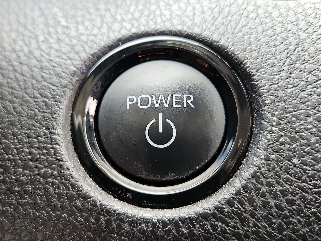 2025 Toyota Camry Hybrid LE