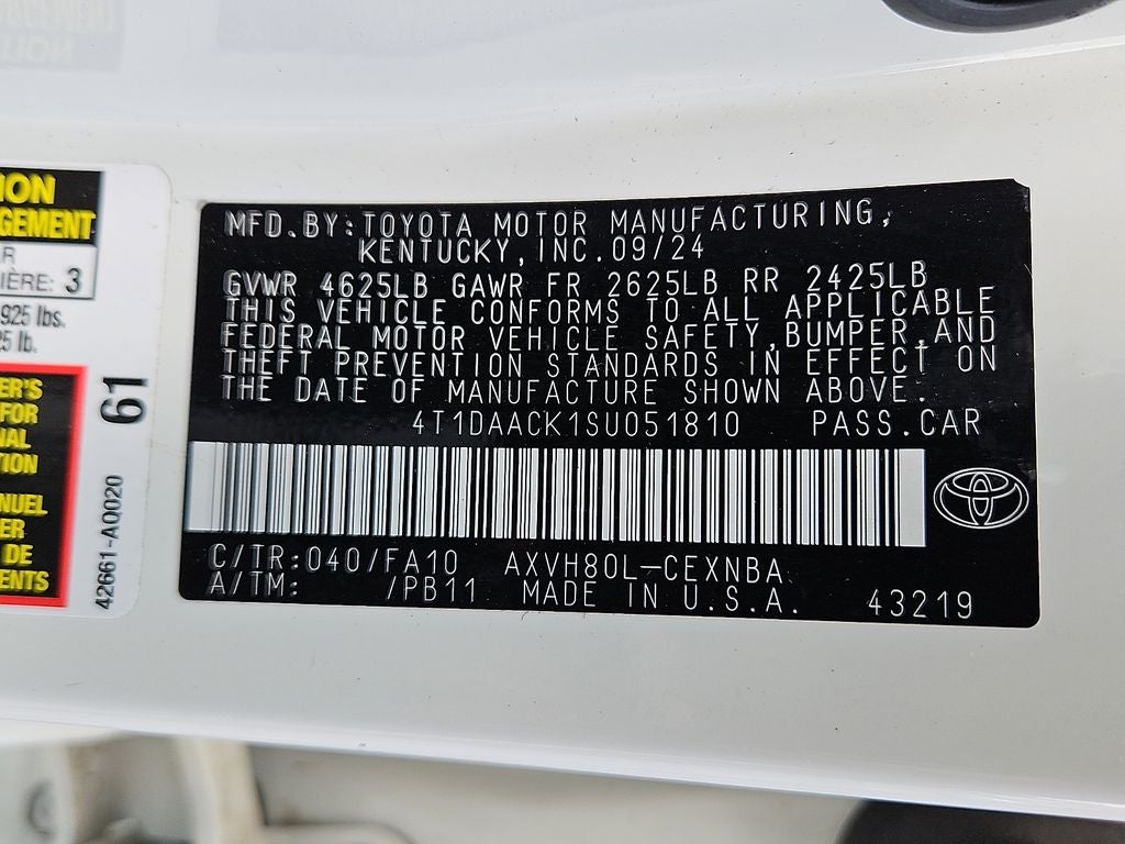 2025 Toyota Camry Hybrid LE
