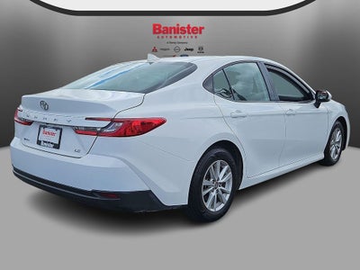 2025 Toyota Camry Hybrid LE
