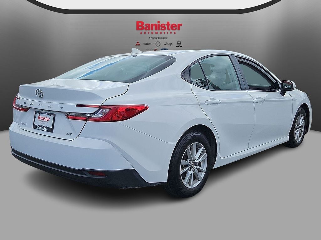 2025 Toyota Camry Hybrid LE