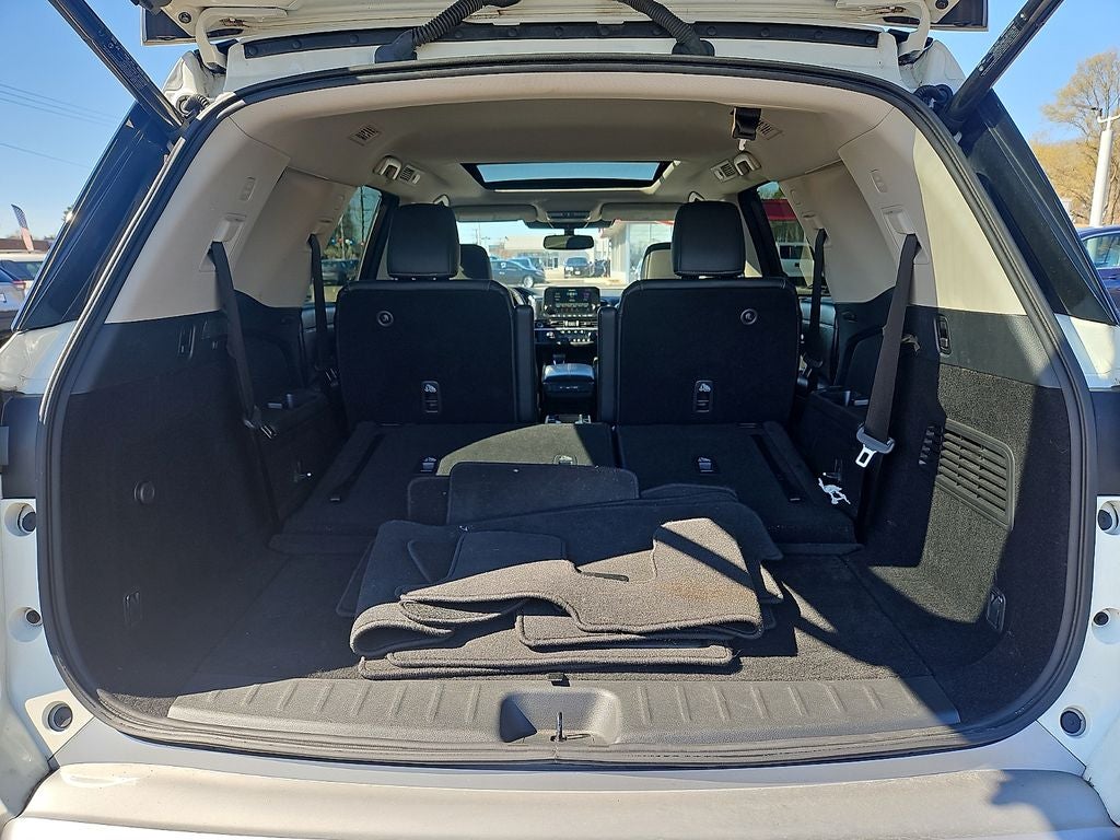 2022 Nissan Pathfinder SL