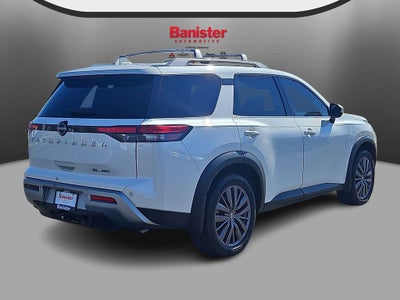 2022 Nissan Pathfinder SL