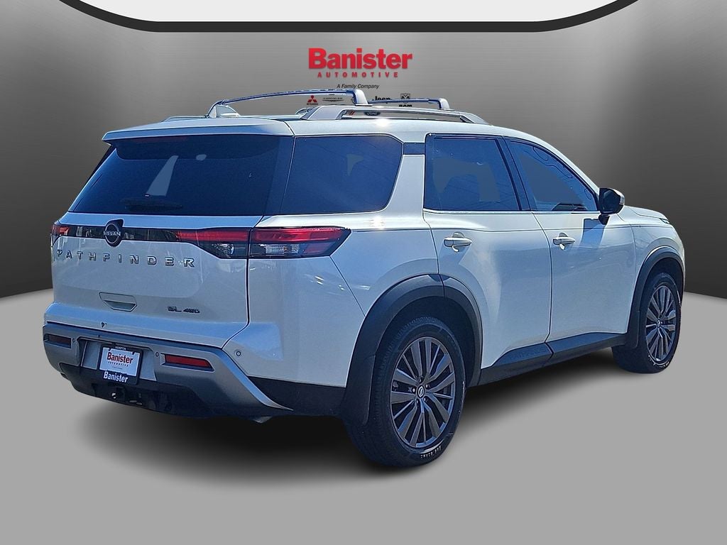 2022 Nissan Pathfinder SL