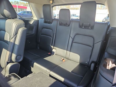 2022 Nissan Pathfinder SL