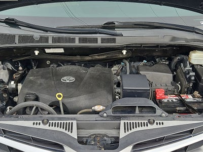 2020 Toyota Sienna XLE