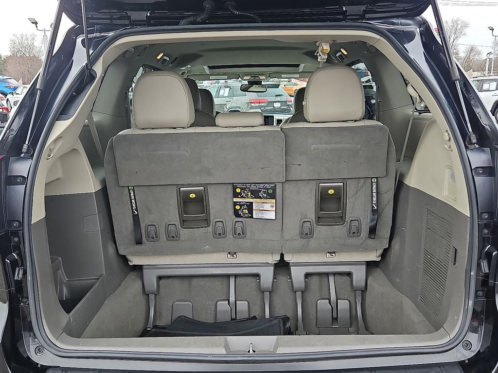 2020 Toyota Sienna XLE