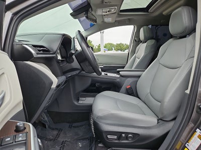 2024 Toyota Sienna XLE