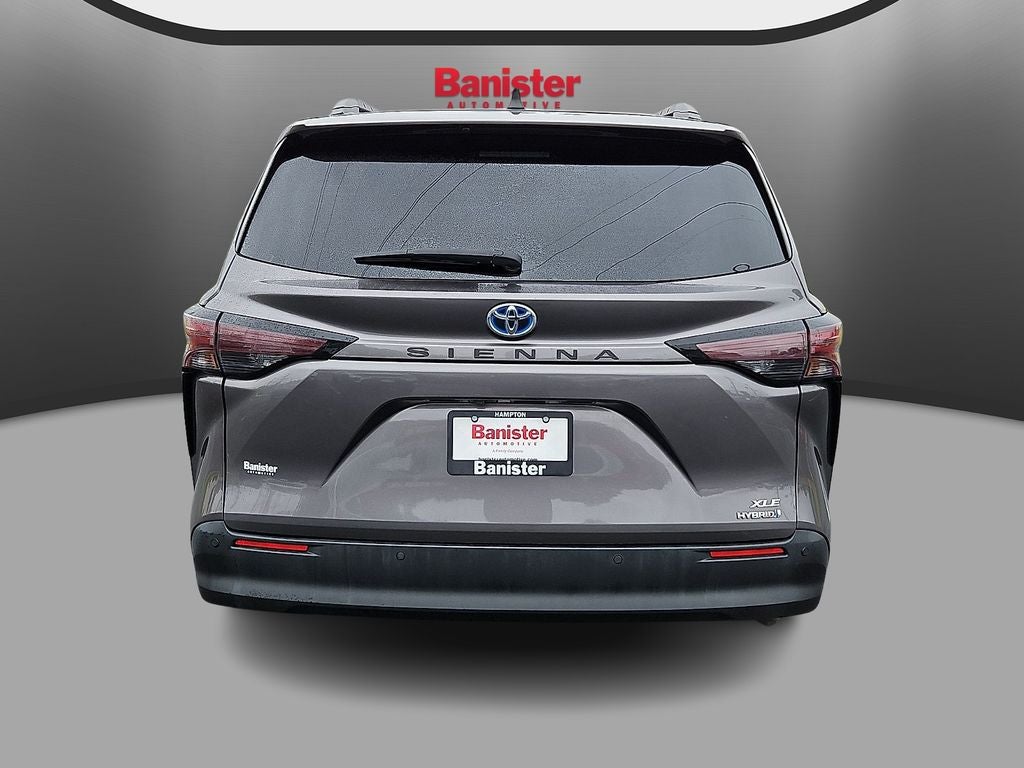 2024 Toyota Sienna XLE