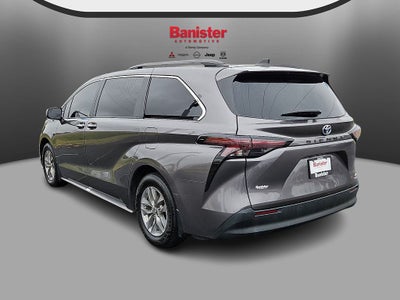 2024 Toyota Sienna XLE