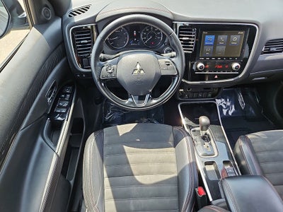 2020 Mitsubishi Outlander LE