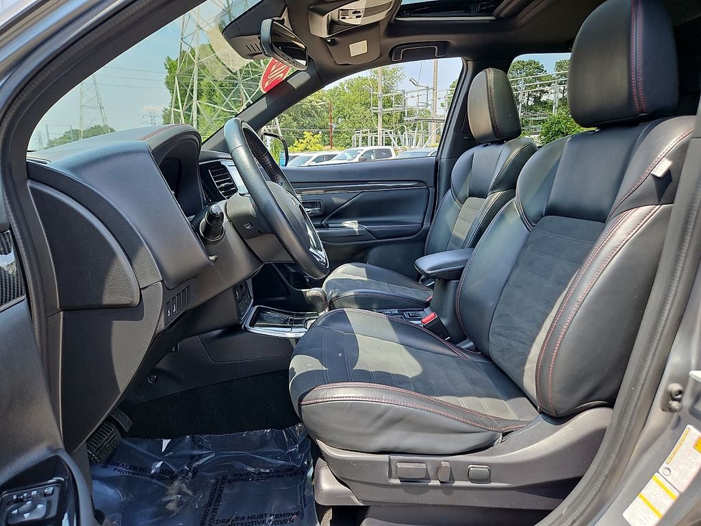 2020 Mitsubishi Outlander LE