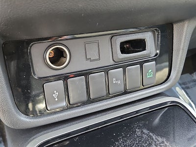 2020 Mitsubishi Outlander LE