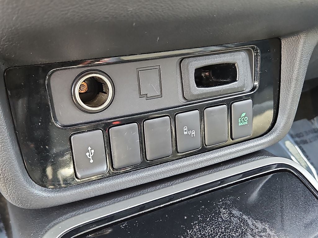 2020 Mitsubishi Outlander LE