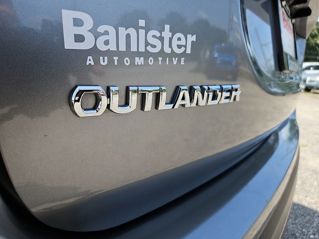 2020 Mitsubishi Outlander LE