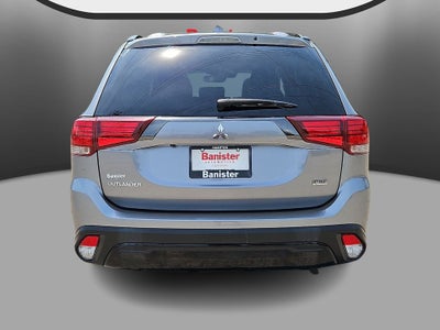 2020 Mitsubishi Outlander LE