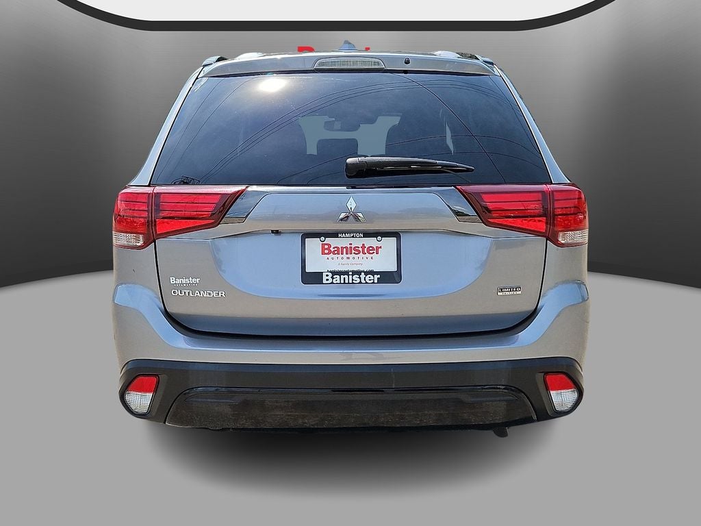 2020 Mitsubishi Outlander LE