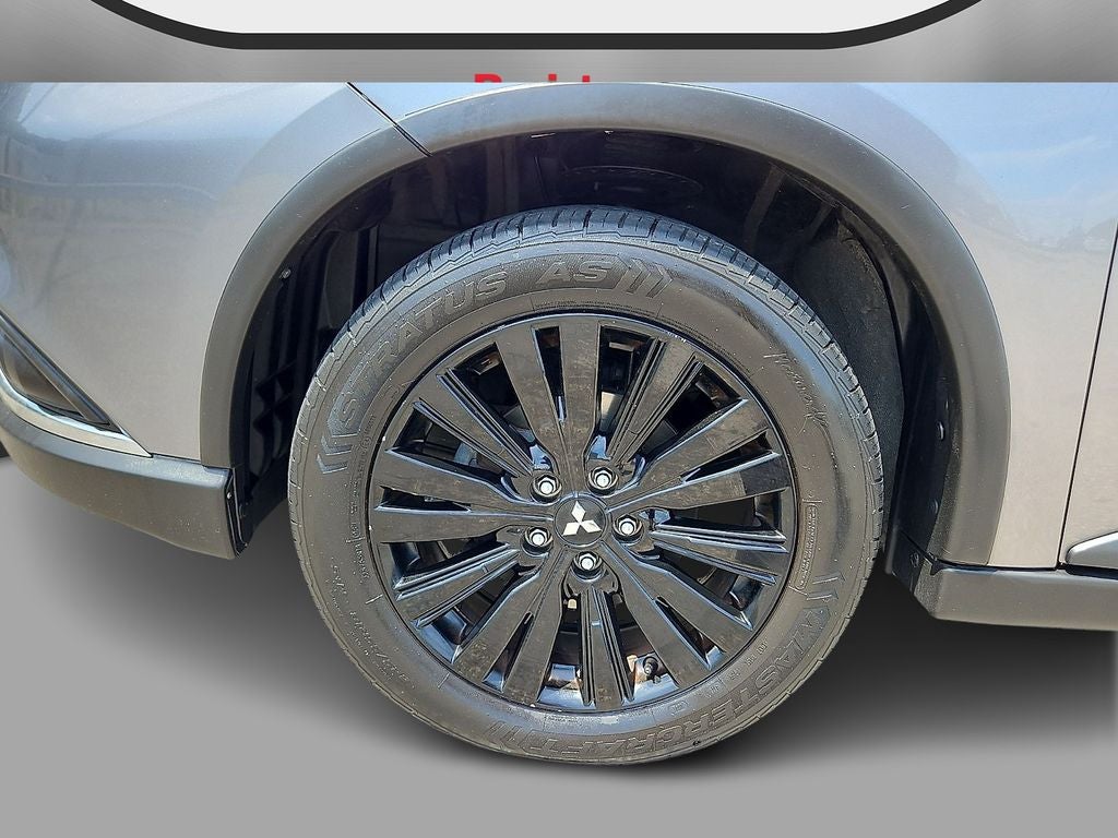 2020 Mitsubishi Outlander LE