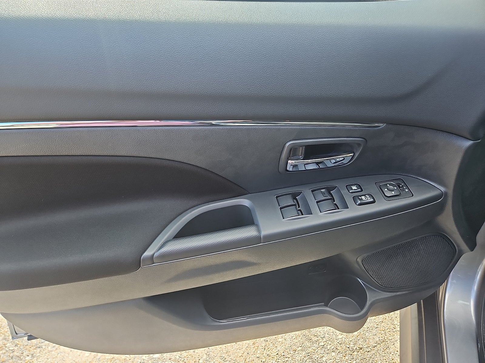 2027 Mitsubishi Outlander Sport S