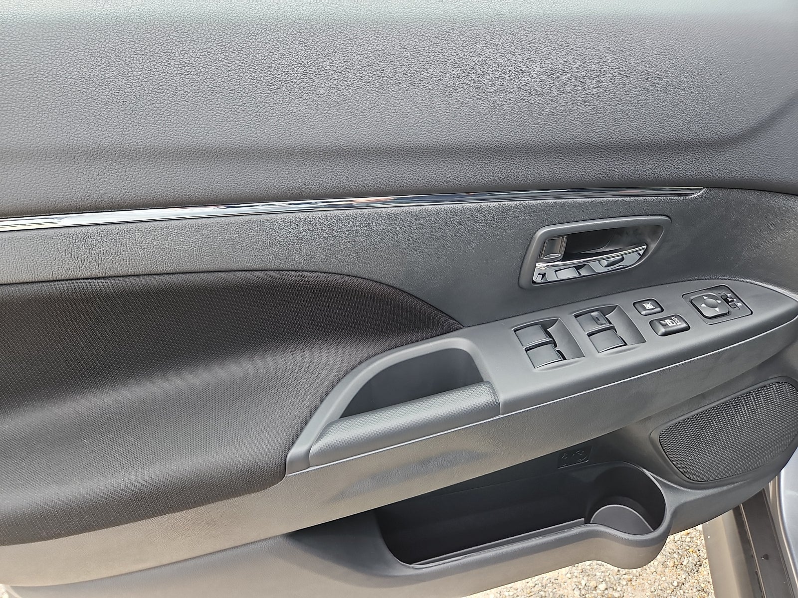 2027 Mitsubishi Outlander Sport S