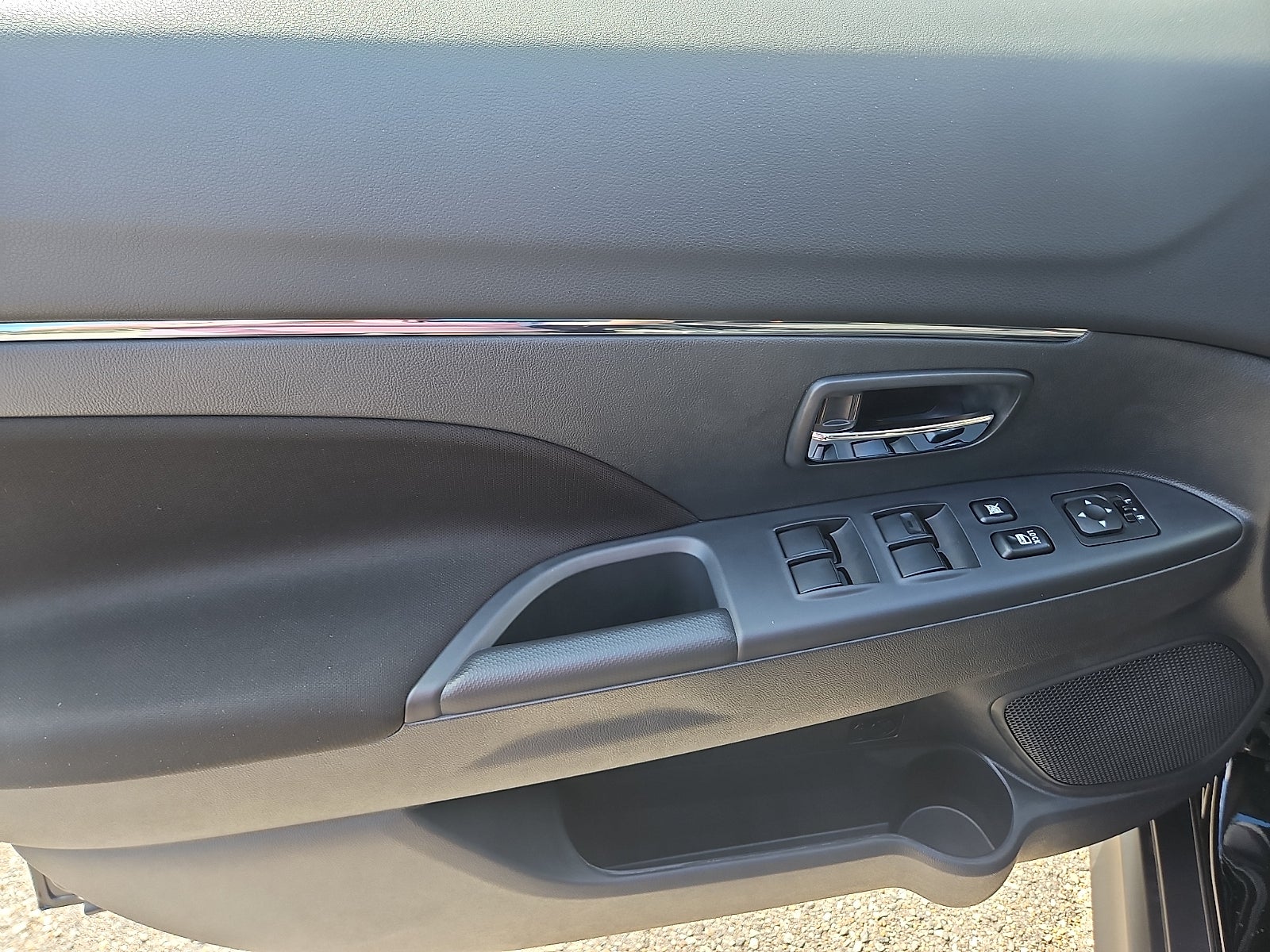 2027 Mitsubishi Outlander Sport S