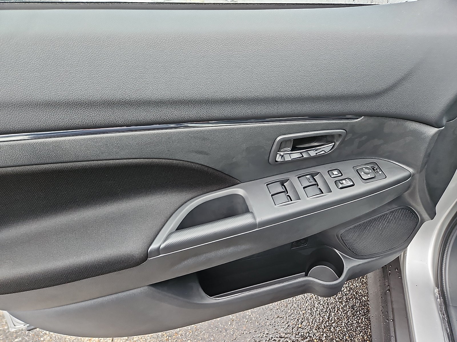 2027 Mitsubishi Outlander Sport S