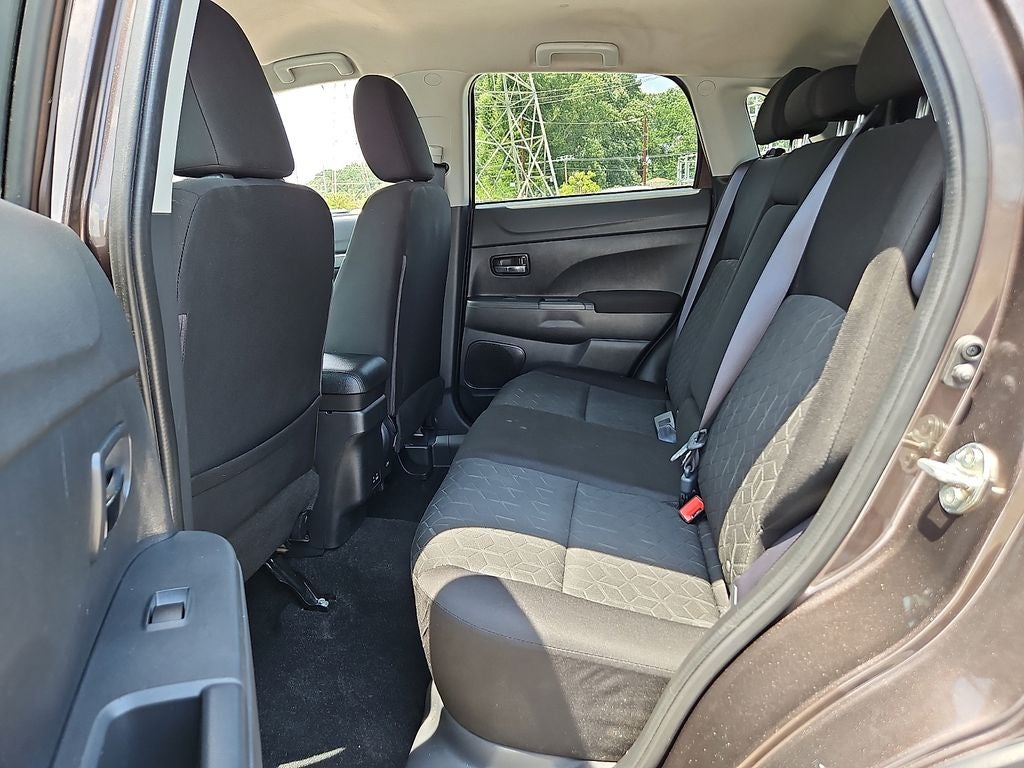 2023 Mitsubishi Outlander Sport LE