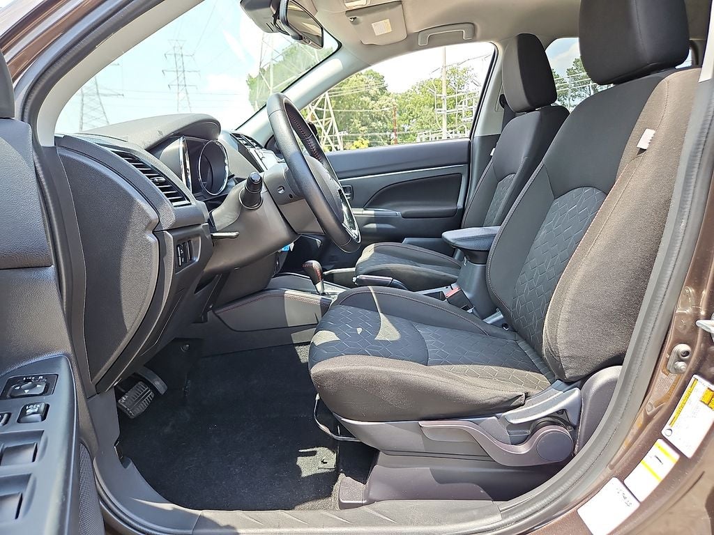 2023 Mitsubishi Outlander Sport LE