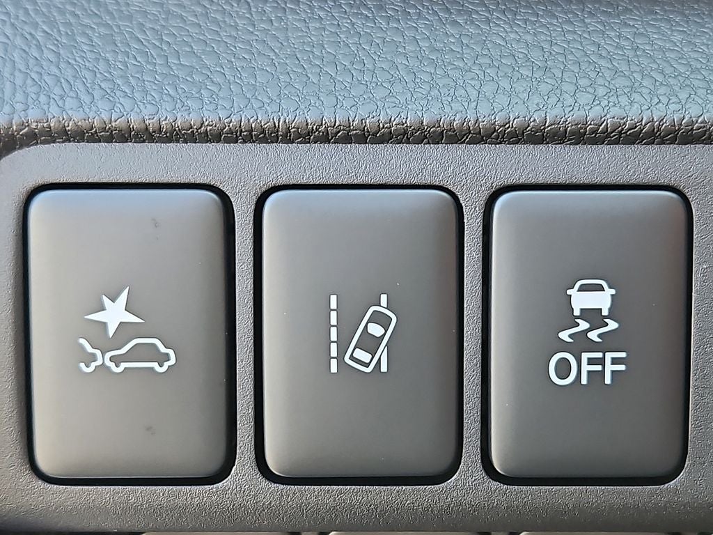 2026 Mitsubishi Eclipse Cross LE