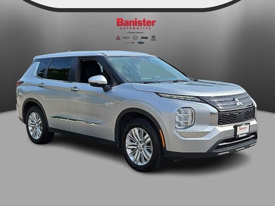 2022 Mitsubishi Outlander ES
