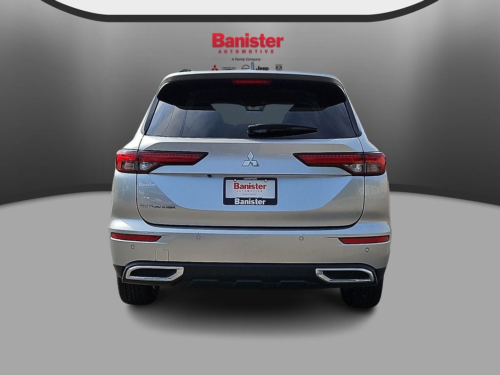 2022 Mitsubishi Outlander ES