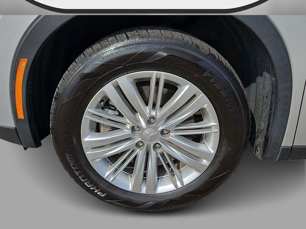 2022 Mitsubishi Outlander ES