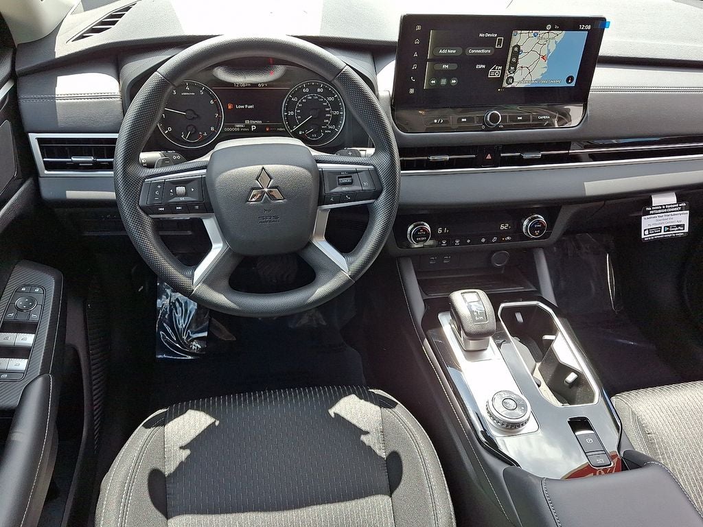 2026 Mitsubishi Outlander ES