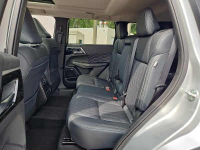 2026 Mitsubishi Outlander SEL