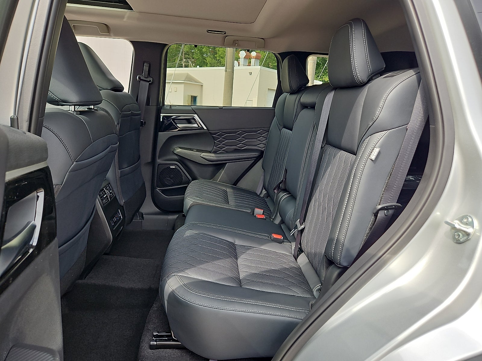 2026 Mitsubishi Outlander SEL