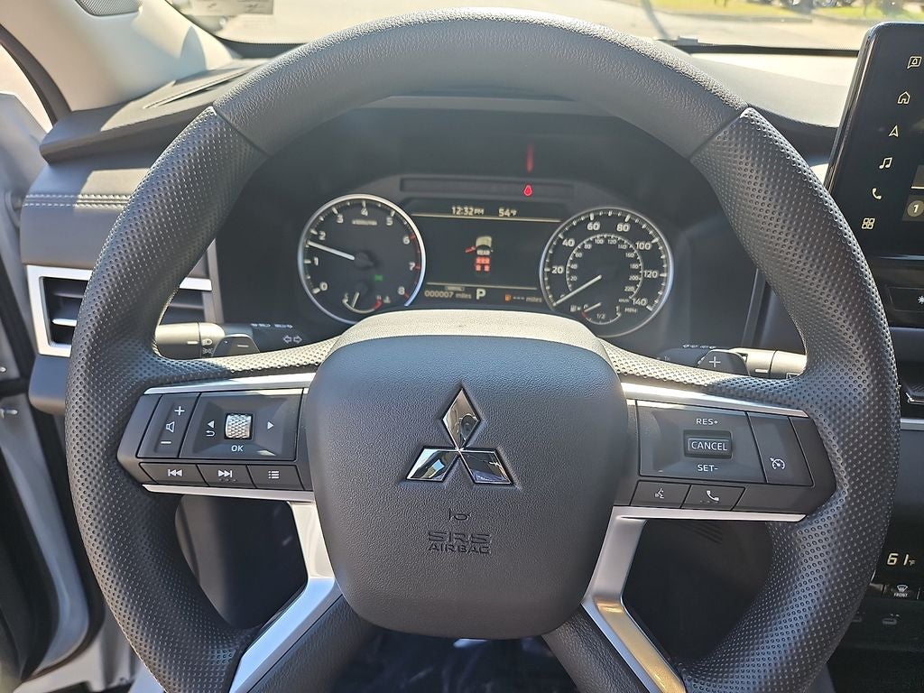 2026 Mitsubishi Outlander ES