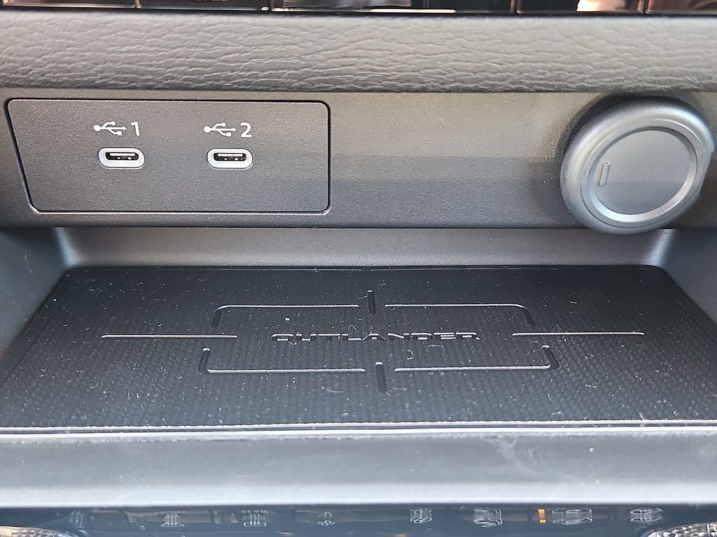 2026 Mitsubishi Outlander ES