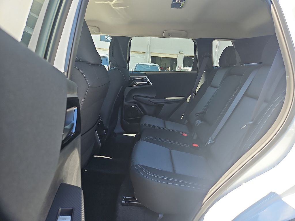 2026 Mitsubishi Outlander ES