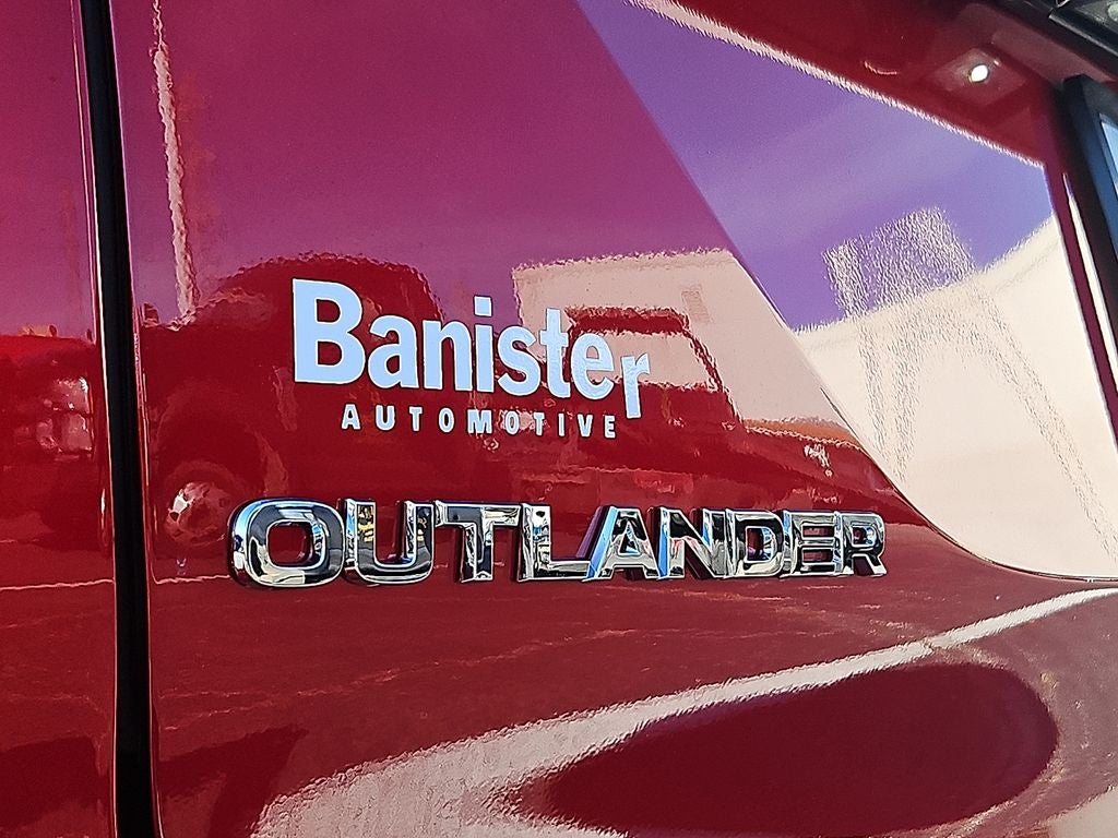 2025 Mitsubishi Outlander SE