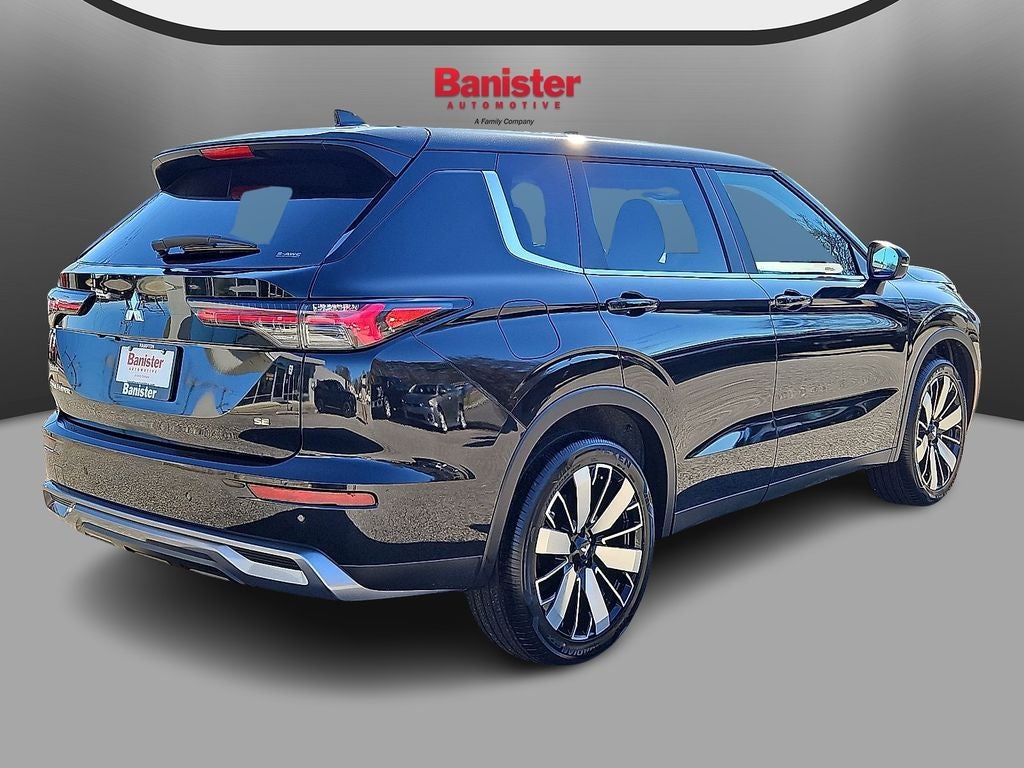 2026 Mitsubishi Outlander SE